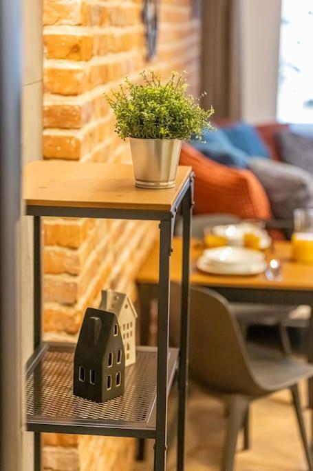 Kotlarska Snug Escape Apartment Wroclaw Ngoại thất bức ảnh